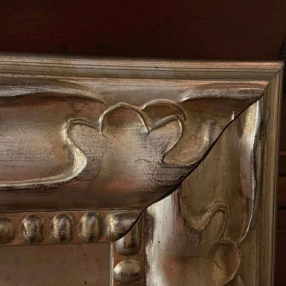 Gold leaf wood heavy picture frame 10 x 12